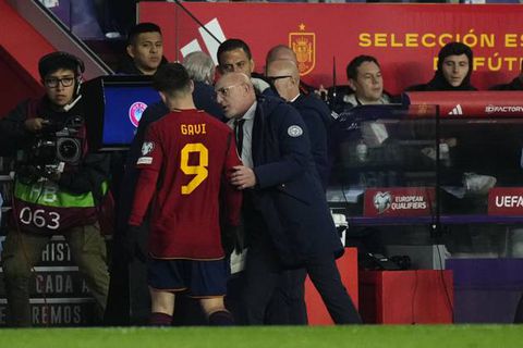 'He was broken, shattered' — Spain manager de la Fuente reacts to Gavi injury