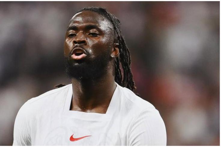 Why Super Eagles striker Tolu Arokodare will continue his bench role under the new Wolves coach.