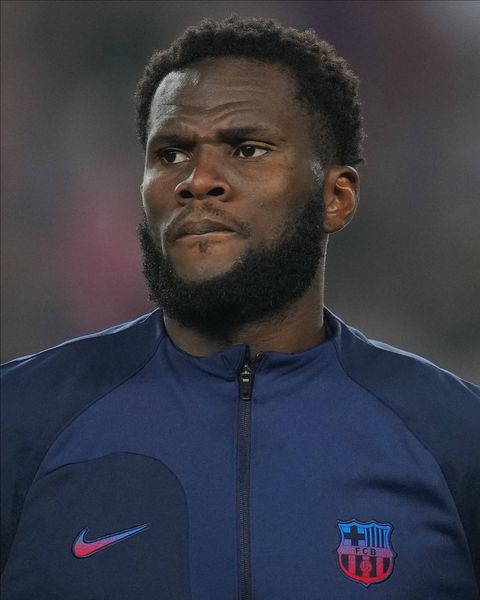 Barcelona get Kessie boost ahead of Catalan derby