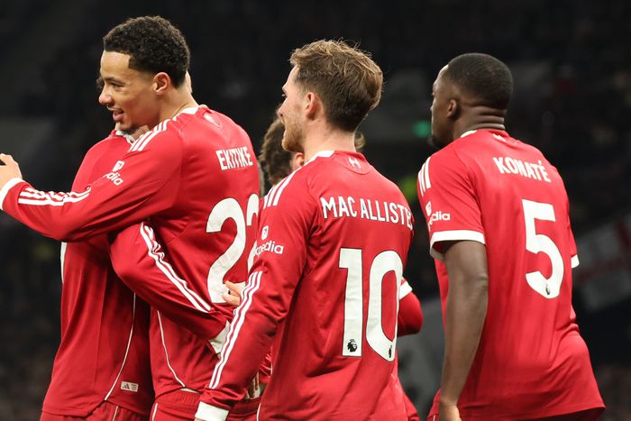 Liverpool survive Tottenham's nine-man miracle: One of the greatest Premier League games ever