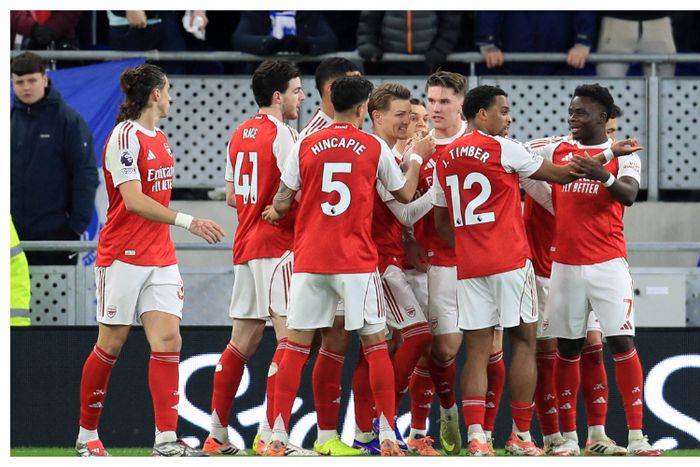 Gunners knock Man City out of top spot