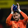 Hugo Lloris signs new contract at Tottenham