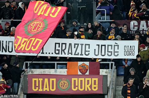 Roma fans appreciate Mourinho || Reuter