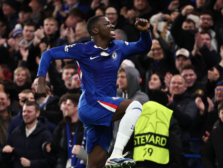 Caicedo scores Chelsea's winning goal ||imago