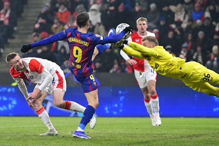Slavia Praha vs Barcelona: Fermin Lopez shines as Blaugrana survive set-piece frailties