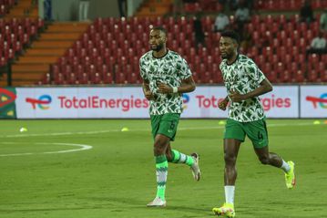 Wilfred Ndidi visit Golden Eaglets camp, motivates players