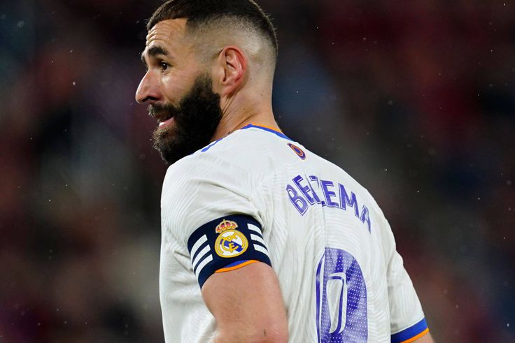 Benzema misses two penalties as Real Madrid beat Osasuna to continue title march
