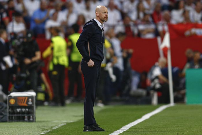 Eric Ten Hag on the touchline against Sevilla
