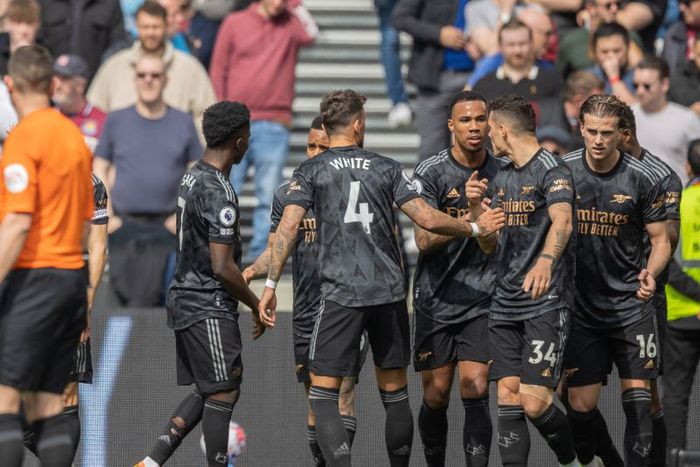 Arsenal celebrate a goal vs West Ham United.