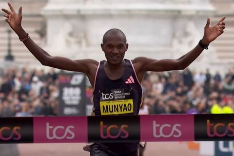 Alexander Mutiso outwits veteran Kenenisa Bekele to win London Marathon