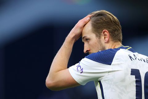Kane hints at Man City move, praising 'striker's dream' De Bruyne