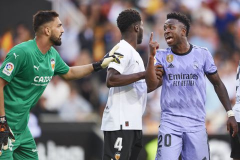 Cameroon and LaLiga icon tells Vinicius to remain silent in battle against racism