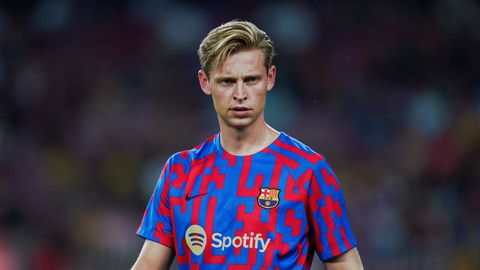 De Jong confirms Manchester United transfer talks with Barcelona