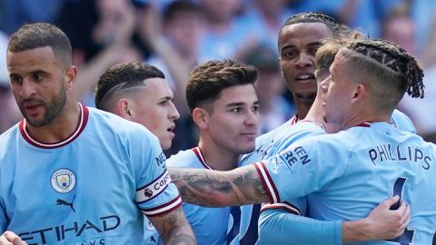 Manchester City begin Premier League celebration with win over Chelsea