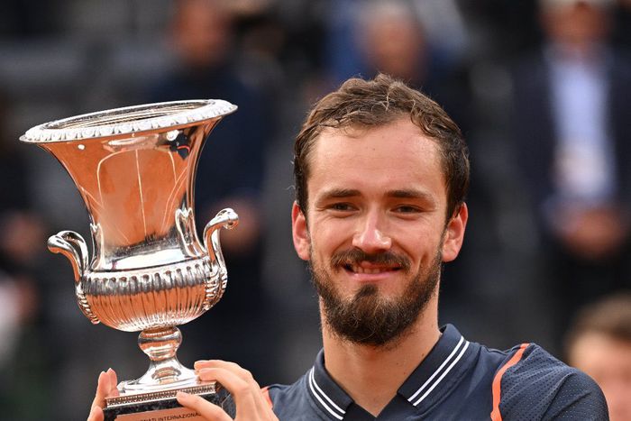 Medvedev defeats Rune in Rome to win first title on clay
