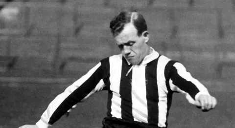 10  Footballers Who Tragically Died by Suicide