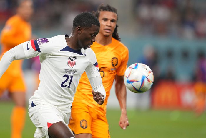 Timothy Weah and Nathan Ake at the 2022 World Cup | Imago