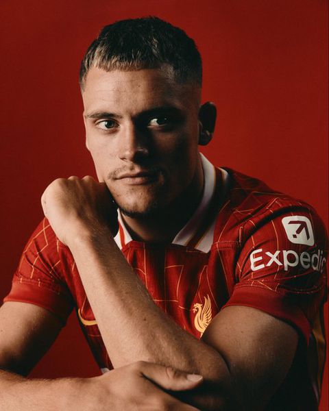 Writz signs for Liverpool || imago