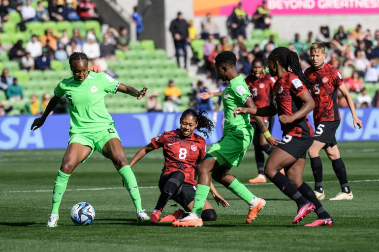 The Super Falcons, playing at the Melbourne Rectangular Stadium in Australia, put up a defensive setup to start the game against Canada