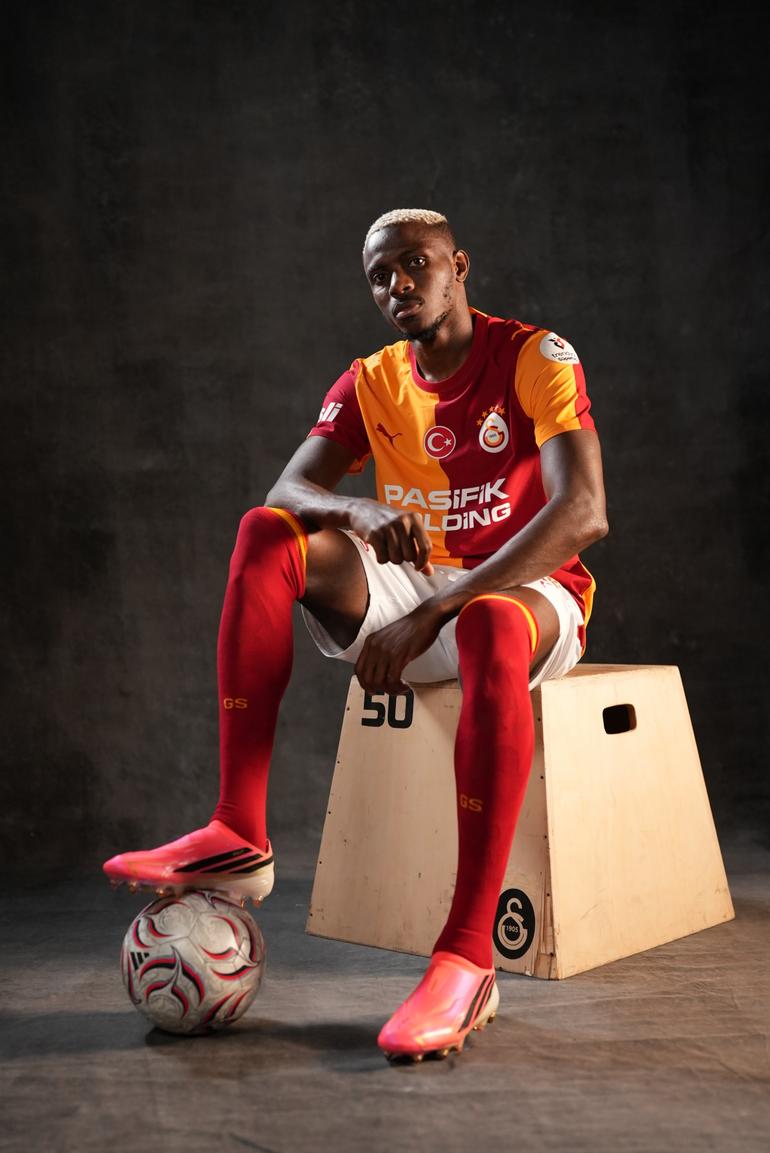 Victor Osimhen now has 5 G/A in two matches.