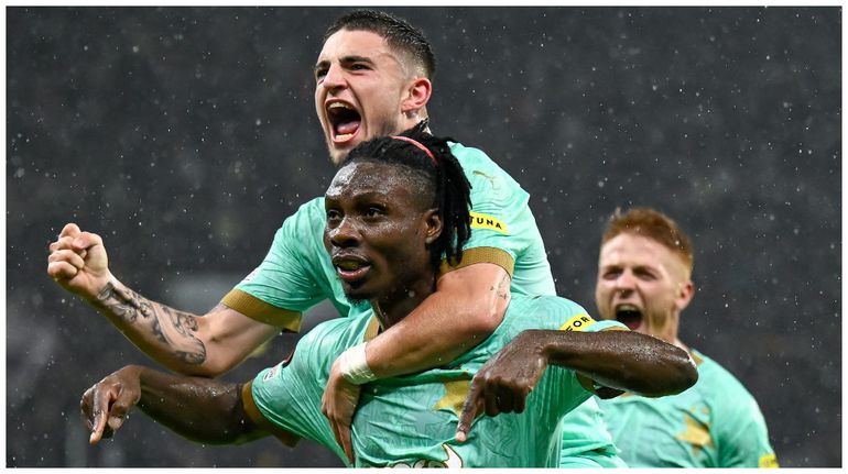 Ogbu shines for Praha in the UEL