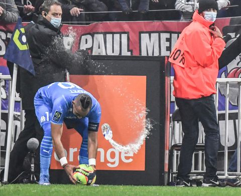 Lyon-Marseille interrupted as Payet struck by bottle