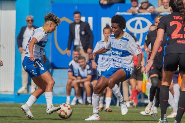 Super Falcons star Gift Monday on target as UD Tenerife loses in 8-goal thriller to Barcelona.
