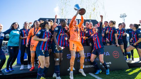 Watch Asisat Oshoala score 3rd goal as Barcelona beat Real Sociedad to win Super Cup
