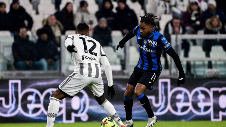 Ademola Lookman face-off against Danilo in Juventus vs Atalanta