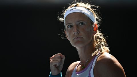 Victoria Azarenka holds off Zhu Lin to book her spot in the quarterfinals