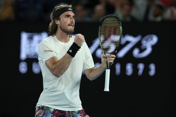 Stefanos Tsitsipas beats Jannik Sinner in four hours battle to reach quarterfinals