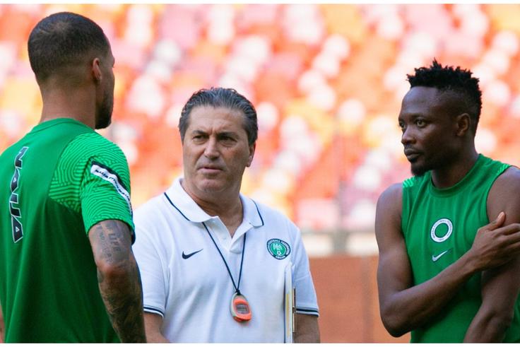 Super Eagles manager, Jose Peseiro, with his captains, William Troost-Ekong (left) and Ahmed Musa (right).