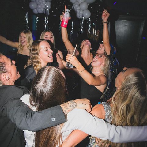 Alisha Lehmann Celebrates in Style with Dazzling Birthday Cake!