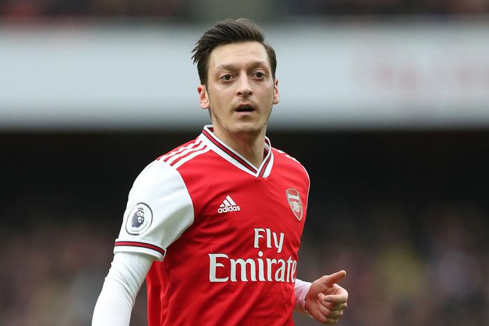 Former Real Madrid and Arsenal star Mesut Ozil retires from football
