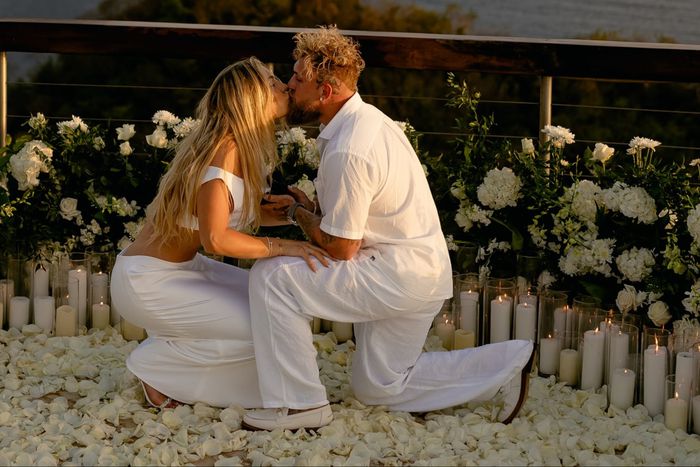 After calling out Anthony Joshua for a fight, YouTube star Jake Paul gets engaged to Jutta Leerdam.