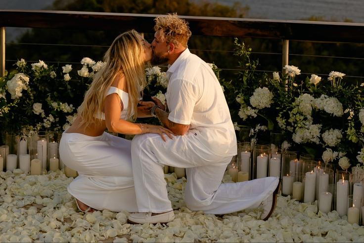 After calling out Anthony Joshua for a fight, YouTube star Jake Paul gets engaged to Jutta Leerdam.