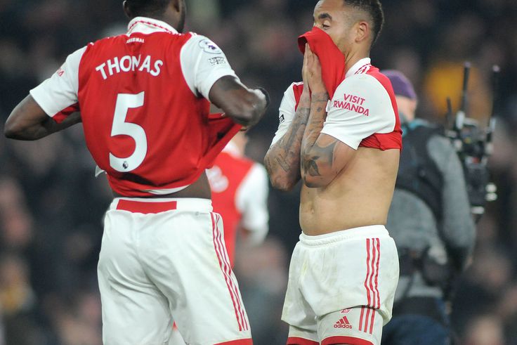 Thomas Partey and Gabriel Jesus look dejected against Southampton
