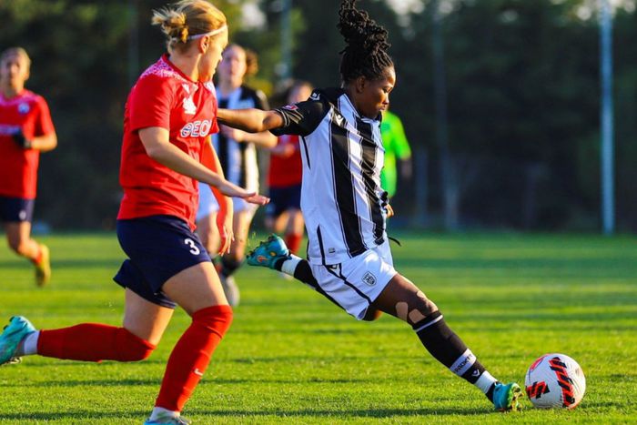 Esse Akida in action for PAOK.