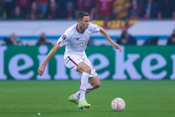 Nemanja Matic in action for Roma