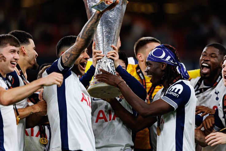 Tottenham v Manchester United: Why 3 Spurs Players Were Forced to Wait for Their Winner’s Medals