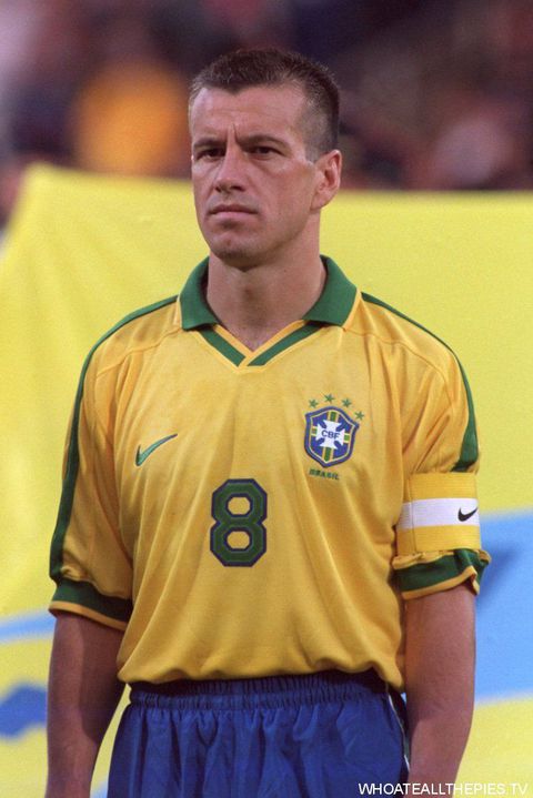 The Top 7 Greatest Defensive Midfielders in Football History