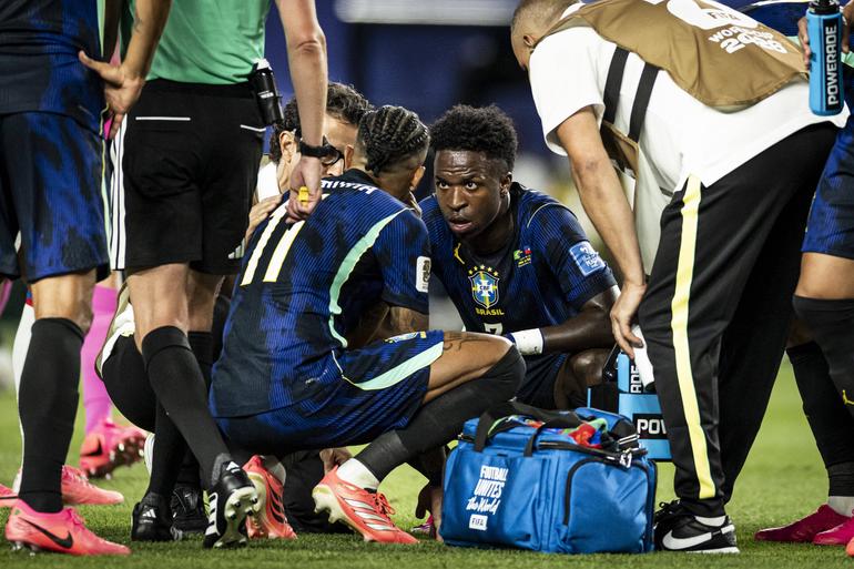 Raphinha injured against Haiti || Imago