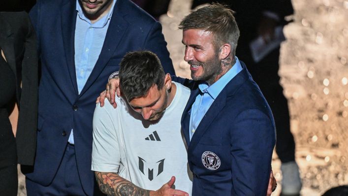 David Beckham cried when given No.7 shirt at United