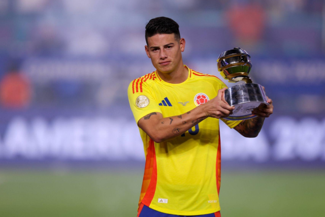James Rodriguez (10) wins the best player award during the Copa America Final against Argentina at Hard Rock Stadium. || Image credit: Imago
