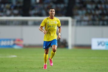 WATCH: Ronaldo screams at referee, pushes official after being denied penalties for Al Nassr