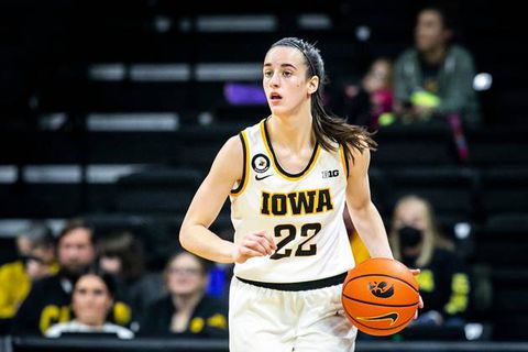 Caitlin Clark playing for the Iowa Hawkeyes | Imago