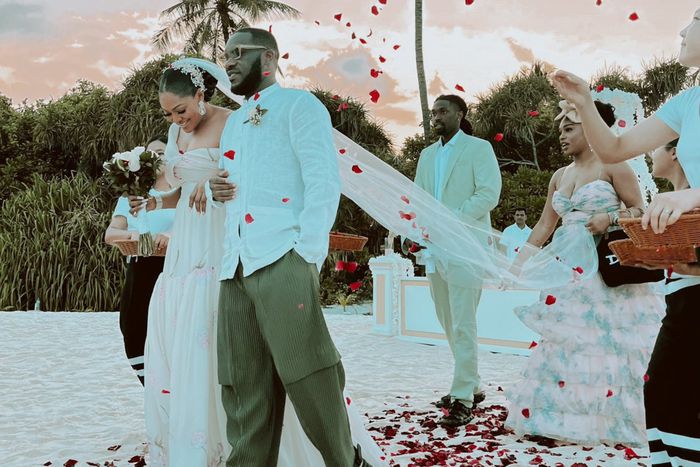 Former Super Eagles of Nigeria captain Jay Jay Okocha and his wife Nkechi are celebrated their 25th wedding anniversary. X/FAJR