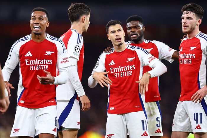 Arsenal players celebrating their goal againsrt Shakhtar | Imago