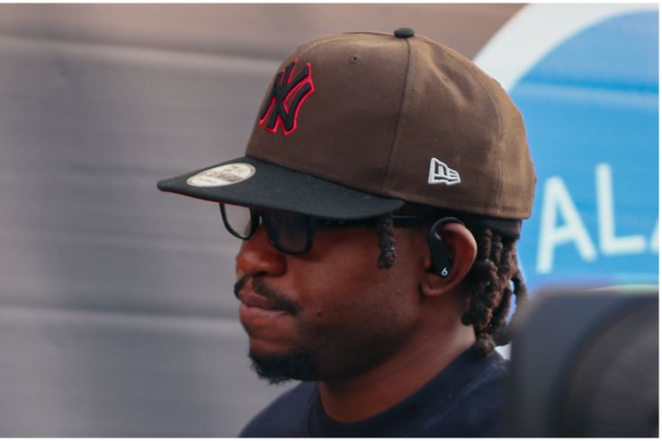 Will Lookman end his goal drought tonight and lead La Dea to victory? Tune in to find out!