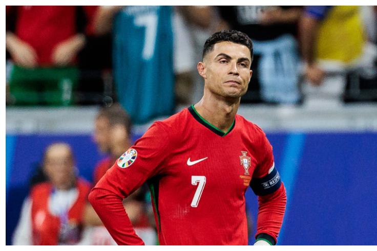Cristiano Ronaldo’s uncle hurried to the hospital